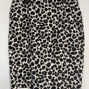 Elegant Black and White Animal Print Pencil Skirt